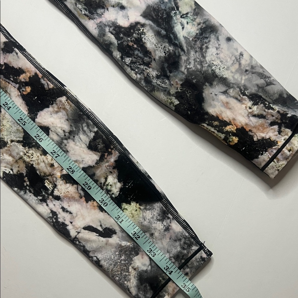 Alia Women's Leggings - High Rise 7/8 Legging - Picture 6 of 7